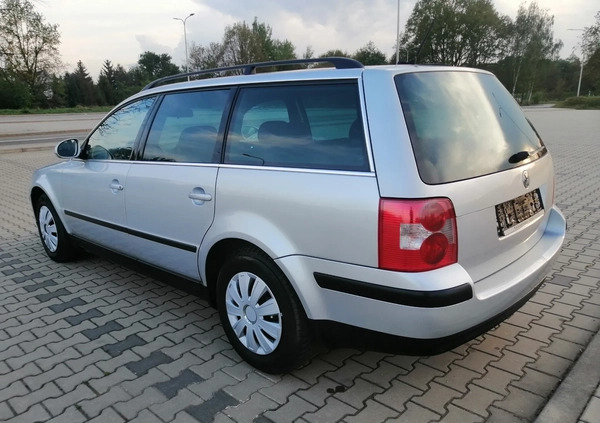 Volkswagen Passat cena 6600 przebieg: 186700, rok produkcji 2004 z Legnica małe 211